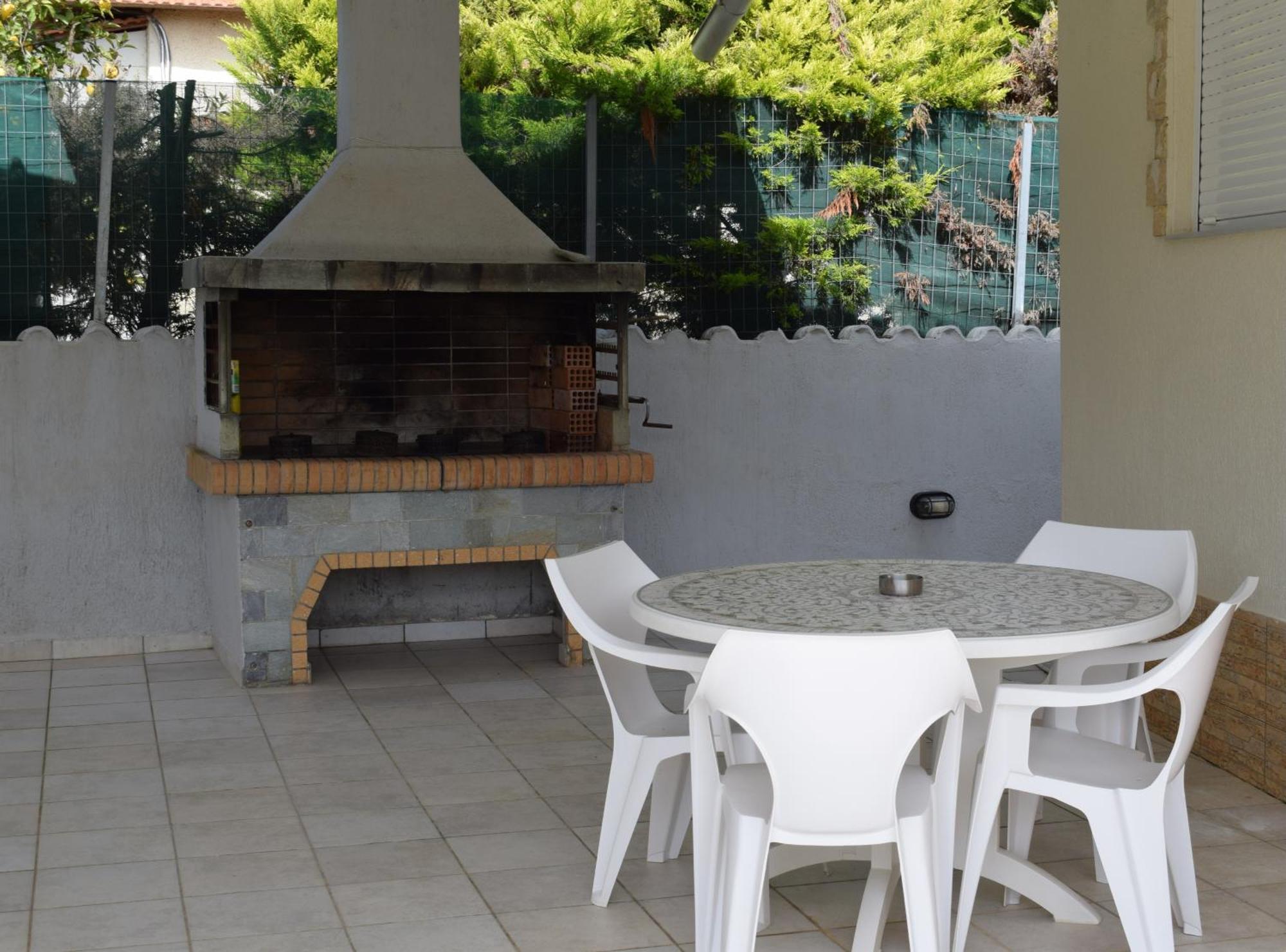 R Apartment Artemida  Dış mekan fotoğraf
