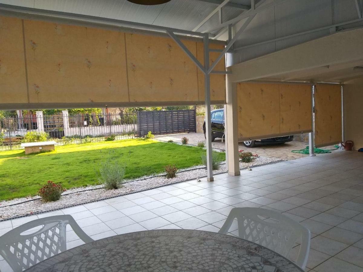 R Apartment Artemida  Dış mekan fotoğraf